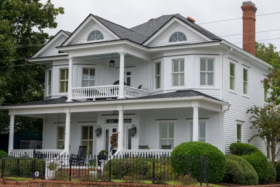 Standing Seam Metal Roofing in Naples, Florida